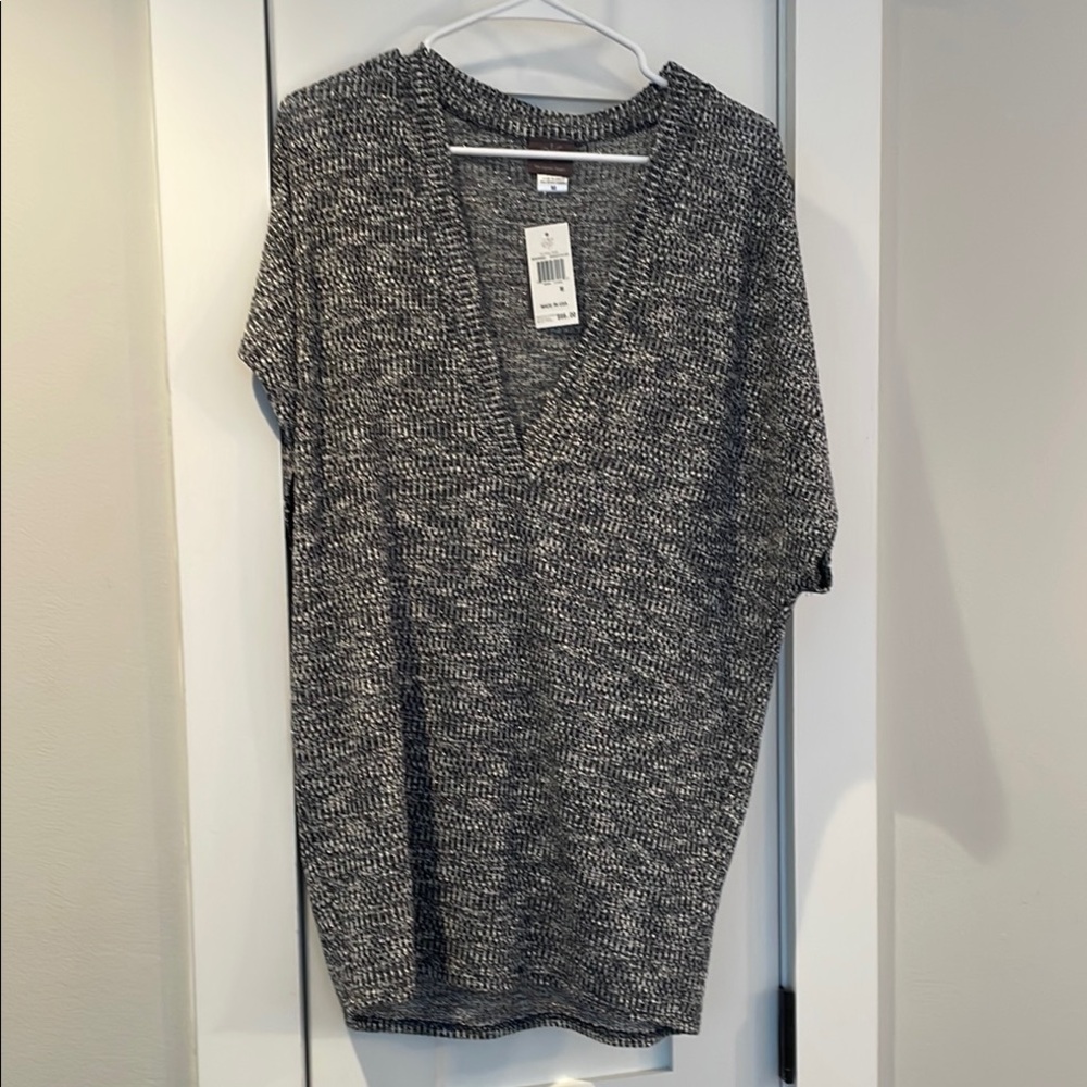 NWT Midnight/Silver V-Neck Women's Top/Cover-up